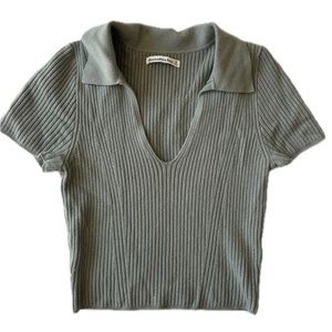 Abercrombie & Fitch cropped short sleeve ribbed polo in sage green size M